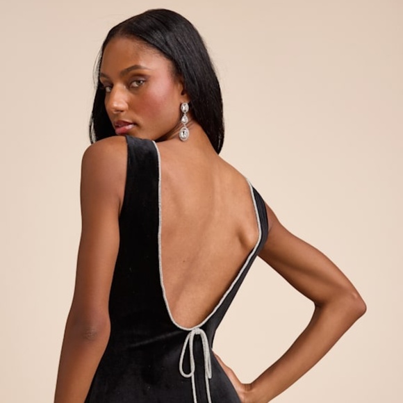 Lulus Dresses & Skirts - Lulus Barisan Black Velvet Rhinestone Bow Backless Maxi Dress - Size XS